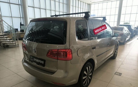 Volkswagen Touran III, 2012 год, 750 000 рублей, 6 фотография