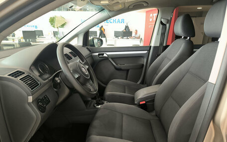 Volkswagen Touran III, 2012 год, 750 000 рублей, 20 фотография