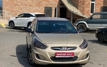 Hyundai Solaris II рестайлинг, 2012 год, 600 000 рублей, 1 фотография