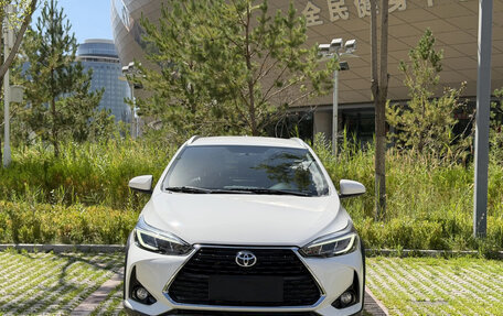 Toyota Yaris XP150 рестайлинг, 2023 год, 1 350 000 рублей, 1 фотография
