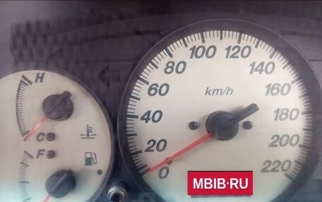 Mazda 323, 2003 год, 260 000 рублей, 3 фотография