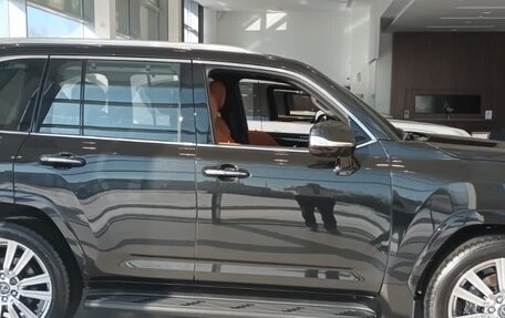 Lexus LX, 2023 год, 18 000 000 рублей, 3 фотография