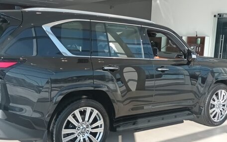 Lexus LX, 2023 год, 18 000 000 рублей, 4 фотография