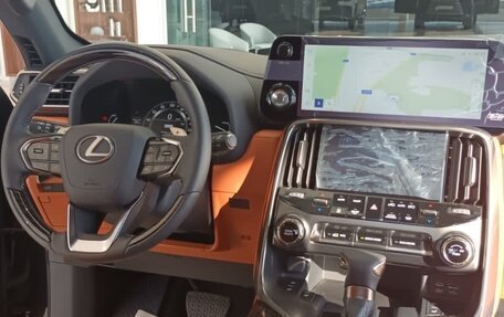 Lexus LX, 2023 год, 18 000 000 рублей, 13 фотография