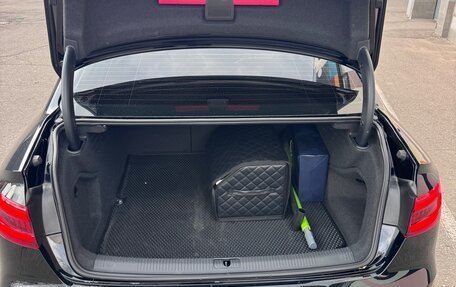 Audi A4, 2017 год, 2 200 000 рублей, 8 фотография