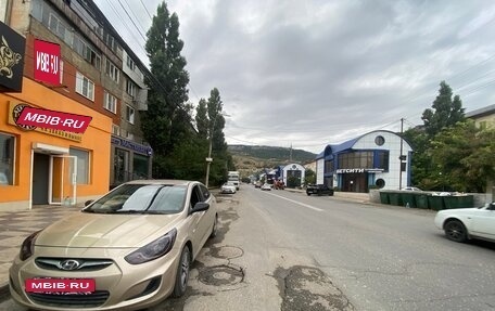 Hyundai Solaris II рестайлинг, 2012 год, 600 000 рублей, 2 фотография