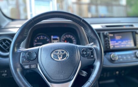 Toyota RAV4, 2018 год, 2 500 000 рублей, 3 фотография