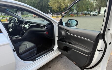 Toyota Camry, 2018 год, 2 400 000 рублей, 5 фотография