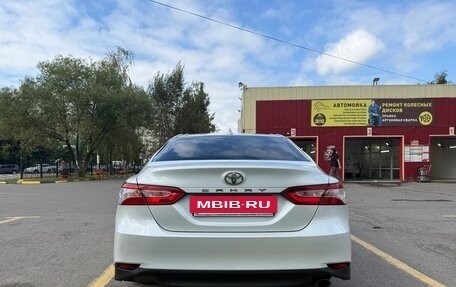 Toyota Camry, 2018 год, 2 400 000 рублей, 8 фотография