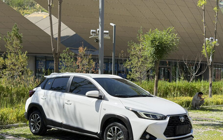 Toyota Yaris XP150 рестайлинг, 2023 год, 1 350 000 рублей, 2 фотография