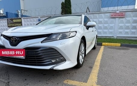 Toyota Camry, 2018 год, 2 400 000 рублей, 13 фотография