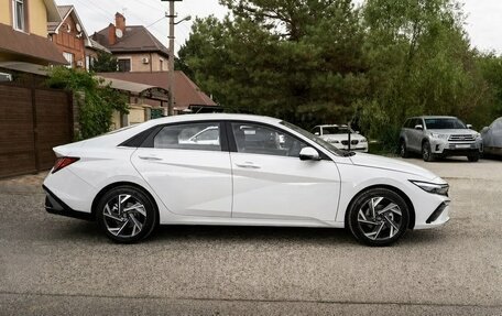 Hyundai Elantra, 2026 год, 2 000 000 рублей, 2 фотография
