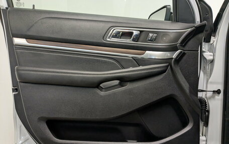 Ford Explorer VI, 2019 год, 4 200 000 рублей, 23 фотография