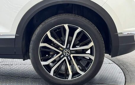 Volkswagen T-Roc I, 2023 год, 2 092 000 рублей, 11 фотография