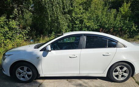 Chevrolet Cruze II, 2010 год, 630 000 рублей, 8 фотография