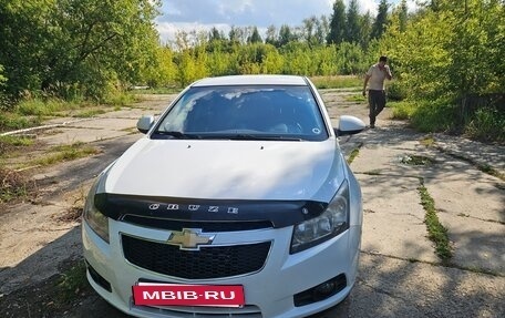 Chevrolet Cruze II, 2010 год, 630 000 рублей, 9 фотография
