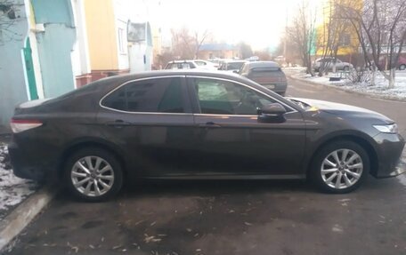 Toyota Camry, 2018 год, 2 320 000 рублей, 4 фотография