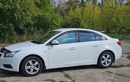 Chevrolet Cruze II, 2010 год, 630 000 рублей, 16 фотография