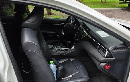 Toyota Camry, 2019 год, 1 390 000 рублей, 7 фотография