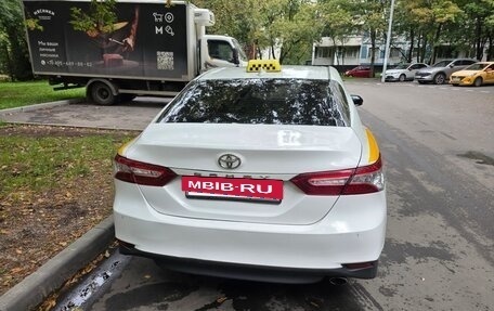 Toyota Camry, 2019 год, 1 390 000 рублей, 5 фотография