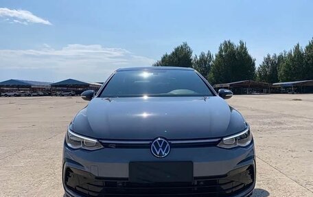 Volkswagen Golf VIII, 2023 год, 2 200 000 рублей, 2 фотография