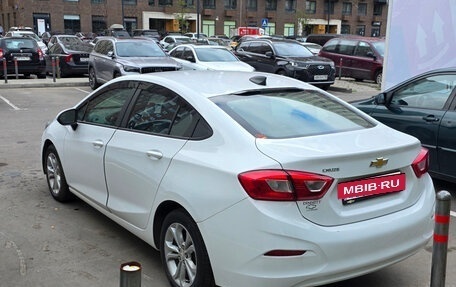 Chevrolet Cruze II, 2019 год, 950 000 рублей, 3 фотография