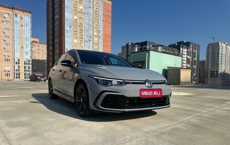 Volkswagen Golf VIII, 2023 год, 2 249 000 рублей, 1 фотография