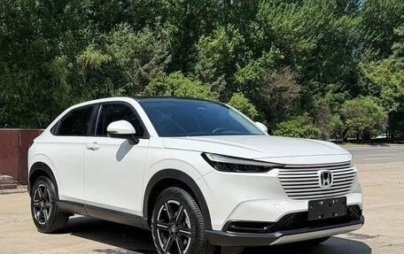 Honda Vezel, 2023 год, 1 820 000 рублей, 2 фотография