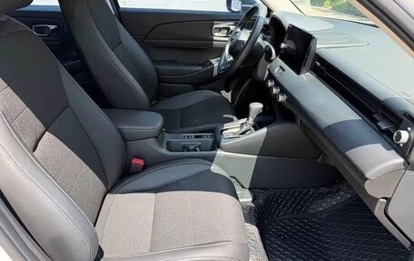 Honda Vezel, 2023 год, 1 820 000 рублей, 13 фотография