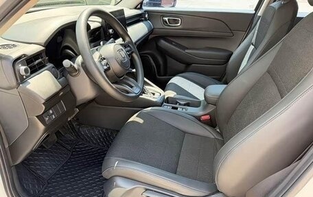 Honda Vezel, 2023 год, 1 820 000 рублей, 12 фотография