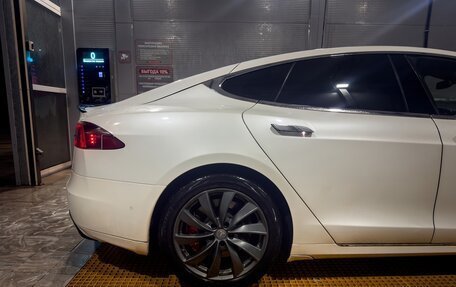 Tesla Model S I, 2015 год, 2 850 000 рублей, 8 фотография
