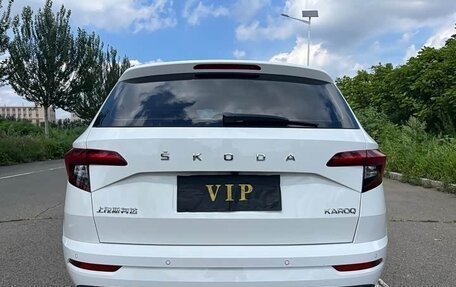 Skoda Karoq I, 2023 год, 2 200 000 рублей, 6 фотография