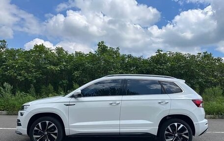 Skoda Karoq I, 2023 год, 2 200 000 рублей, 4 фотография