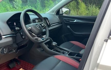 Skoda Karoq I, 2023 год, 2 200 000 рублей, 11 фотография
