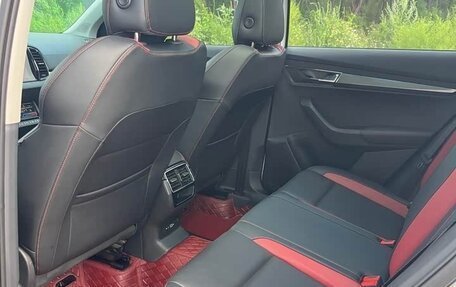 Skoda Karoq I, 2023 год, 2 200 000 рублей, 19 фотография