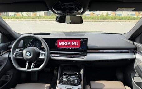 BMW 5 серия, 2025 год, 7 950 000 рублей, 29 фотография