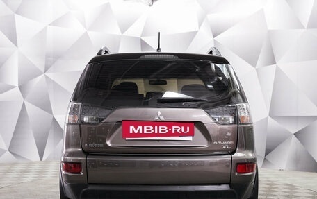 Mitsubishi Outlander III рестайлинг 3, 2010 год, 990 000 рублей, 3 фотография