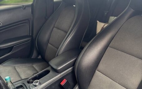 Mercedes-Benz CLA, 2016 год, 1 850 000 рублей, 6 фотография