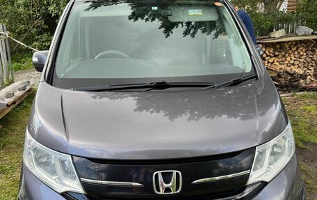 Honda Stepwgn IV, 2016 год, 1 620 000 рублей, 3 фотография