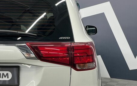 Mitsubishi Outlander III рестайлинг 3, 2016 год, 1 799 900 рублей, 18 фотография