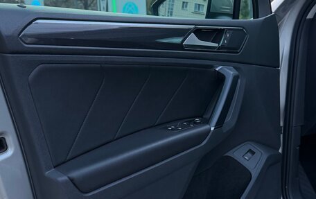 Volkswagen Tiguan II, 2016 год, 2 099 000 рублей, 13 фотография