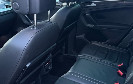 Volkswagen Tiguan II, 2016 год, 2 099 000 рублей, 26 фотография