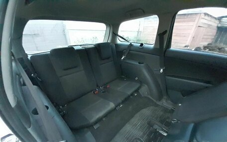 Toyota Wish II, 2003 год, 650 000 рублей, 11 фотография