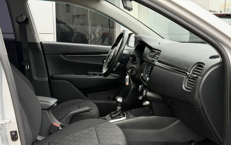 KIA Rio IV, 2019 год, 1 379 000 рублей, 10 фотография