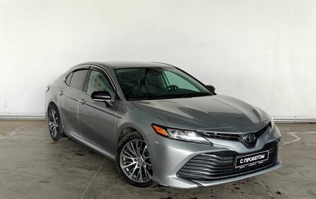 Toyota Camry, 2020 год, 2 100 000 рублей, 3 фотография