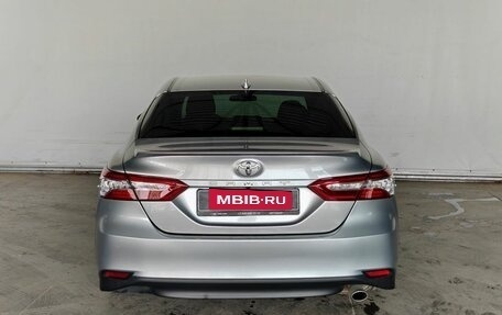 Toyota Camry, 2020 год, 2 100 000 рублей, 5 фотография