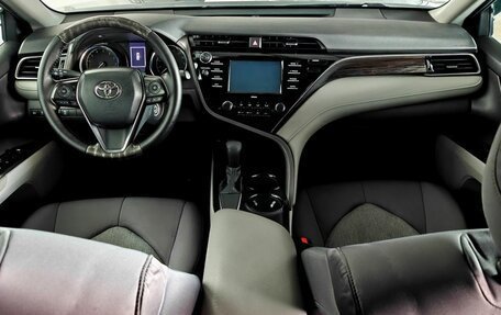 Toyota Camry, 2020 год, 2 100 000 рублей, 9 фотография