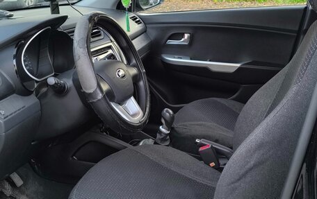 KIA Rio III рестайлинг, 2013 год, 1 100 000 рублей, 4 фотография