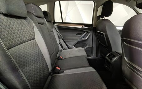 Volkswagen Tiguan II, 2020 год, 2 475 000 рублей, 15 фотография