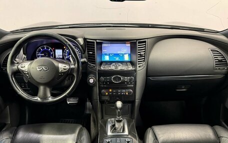 Infiniti QX70, 2013 год, 1 750 000 рублей, 15 фотография